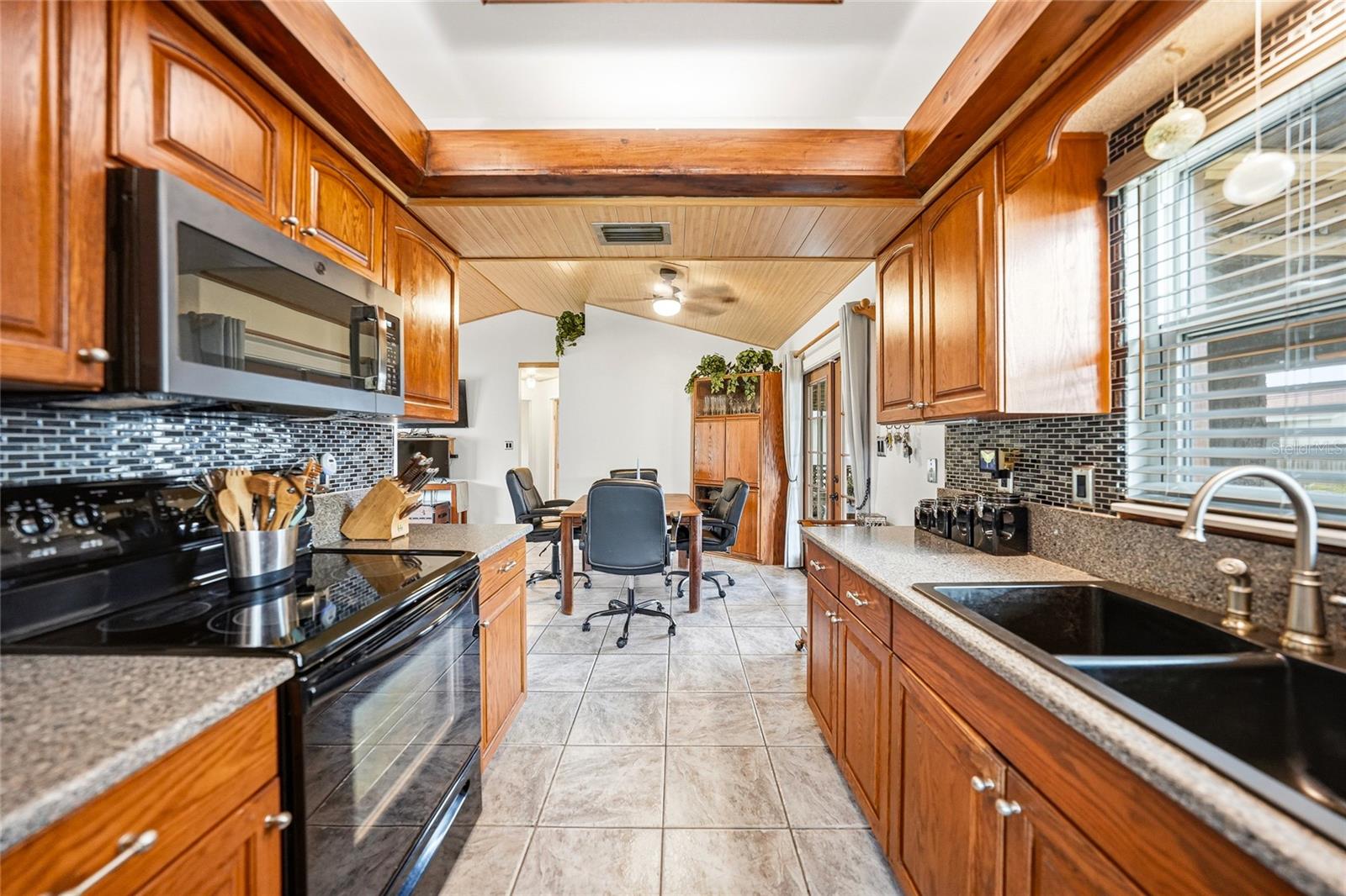2631 Fiesta Dr, Venice, FL 34293 — photo 13 of 61