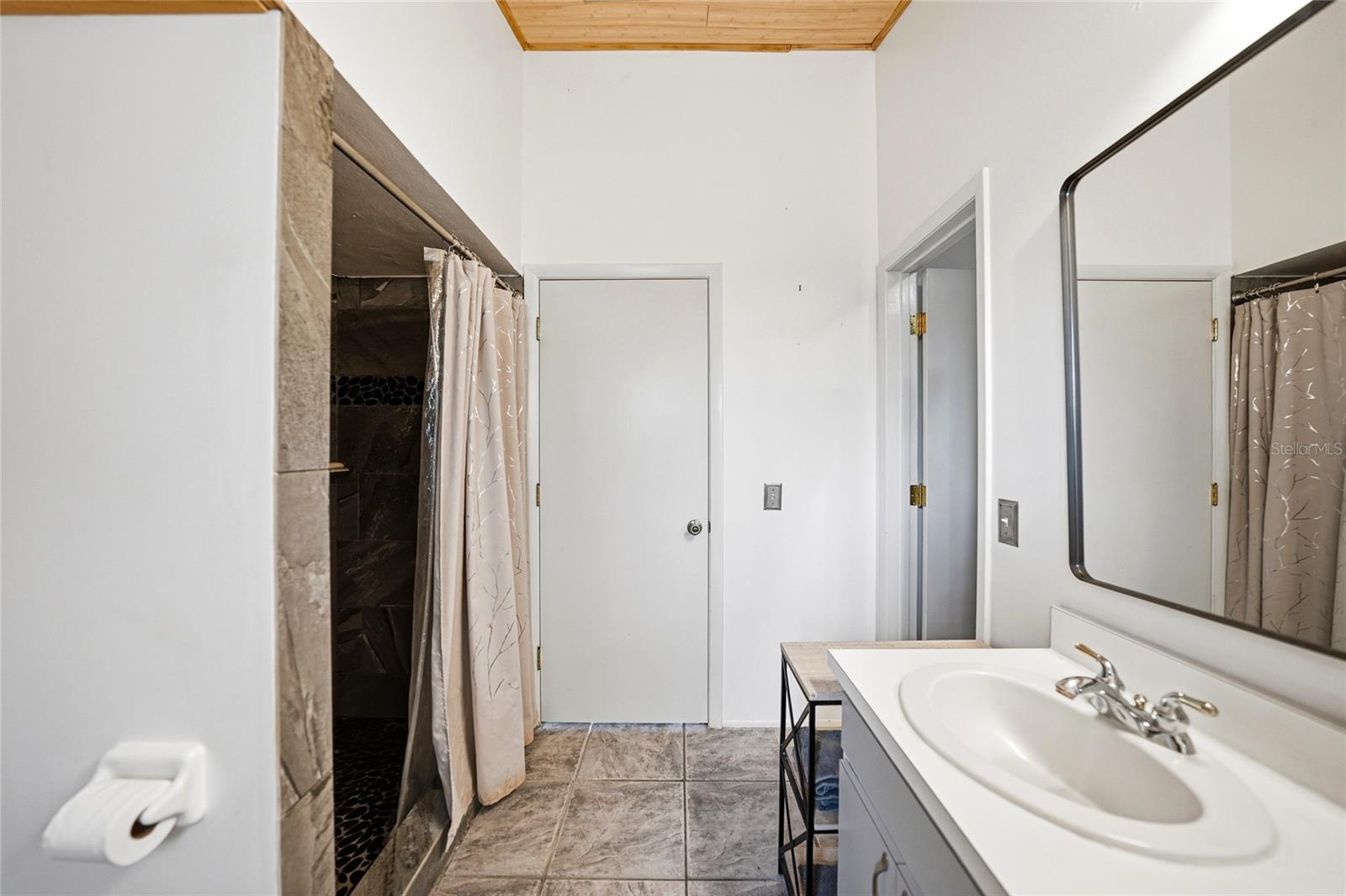 2631 Fiesta Dr, Venice, FL 34293 — photo 25 of 61