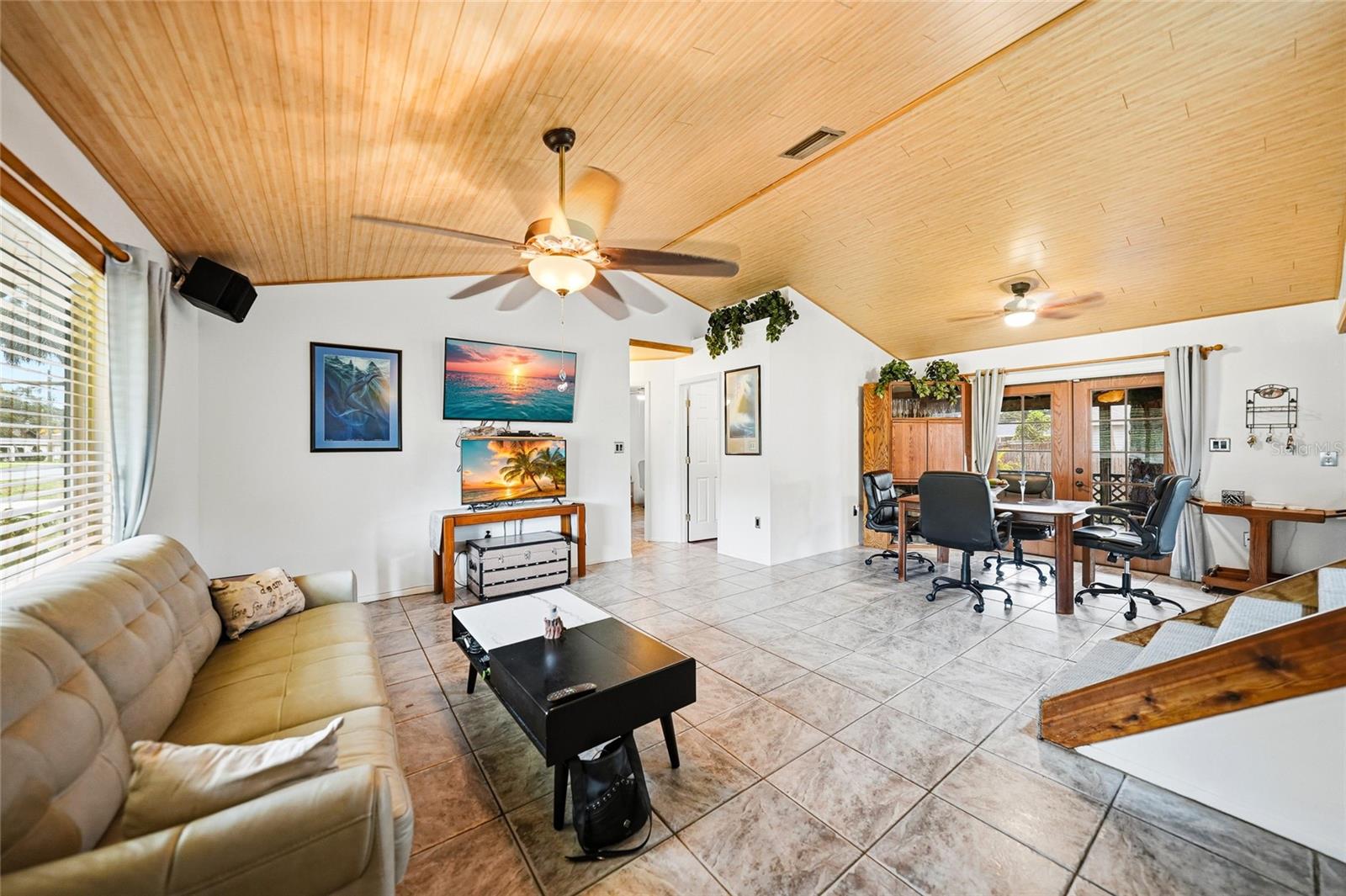 2631 Fiesta Dr, Venice, FL 34293 — photo 5 of 61