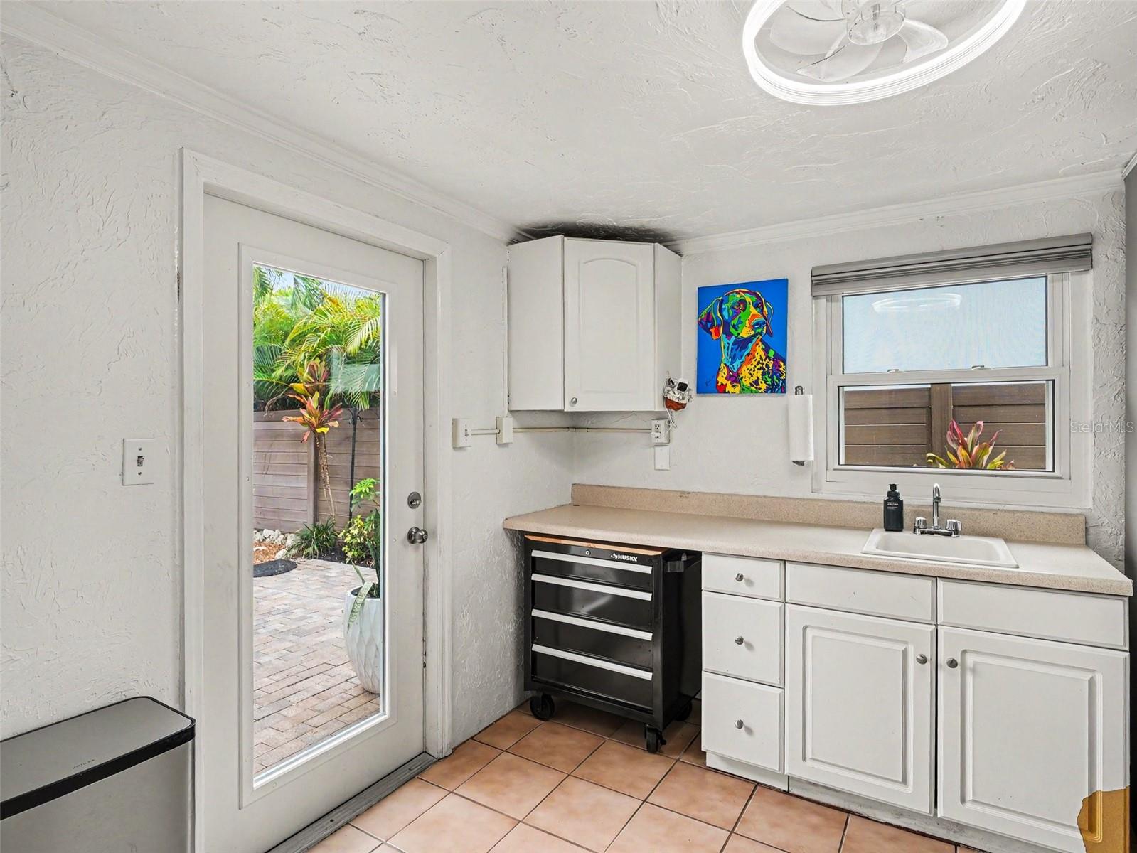 2344 Temple St, Sarasota, FL 34237 — photo 14 of 19