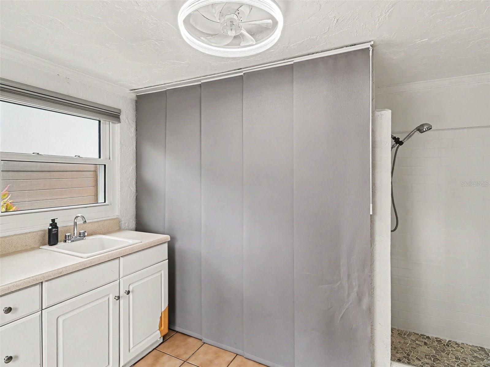 2344 Temple St, Sarasota, FL 34237 — photo 15 of 19