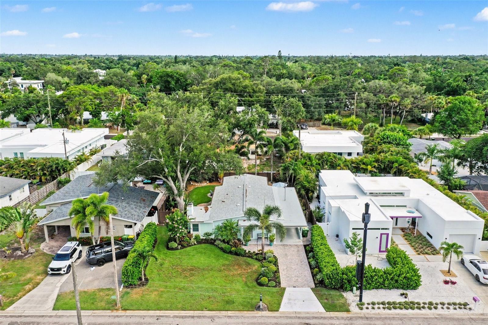 2344 Temple St, Sarasota, FL 34237 — photo 18 of 19