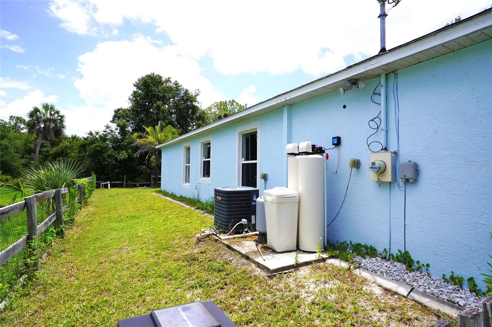 2376 Dodge St, Port Charlotte, FL 33948 — photo 7 of 64