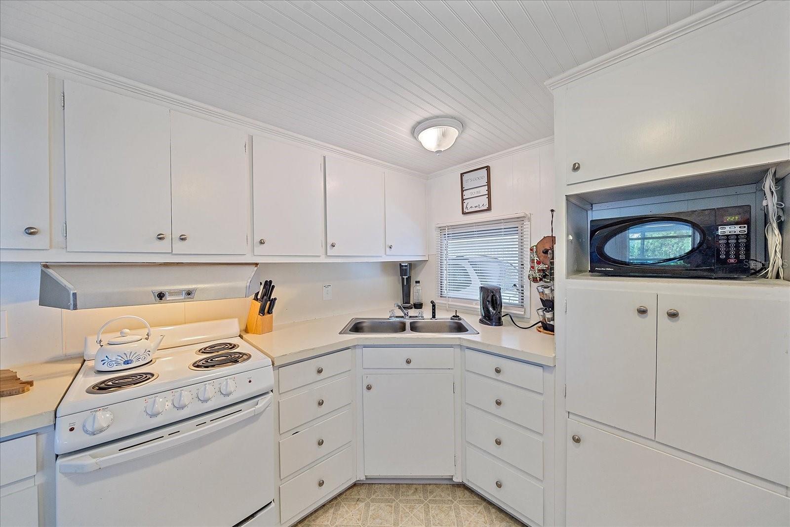 1100 University Pkwy #58, Sarasota, FL 34234 — photo 4 of 47