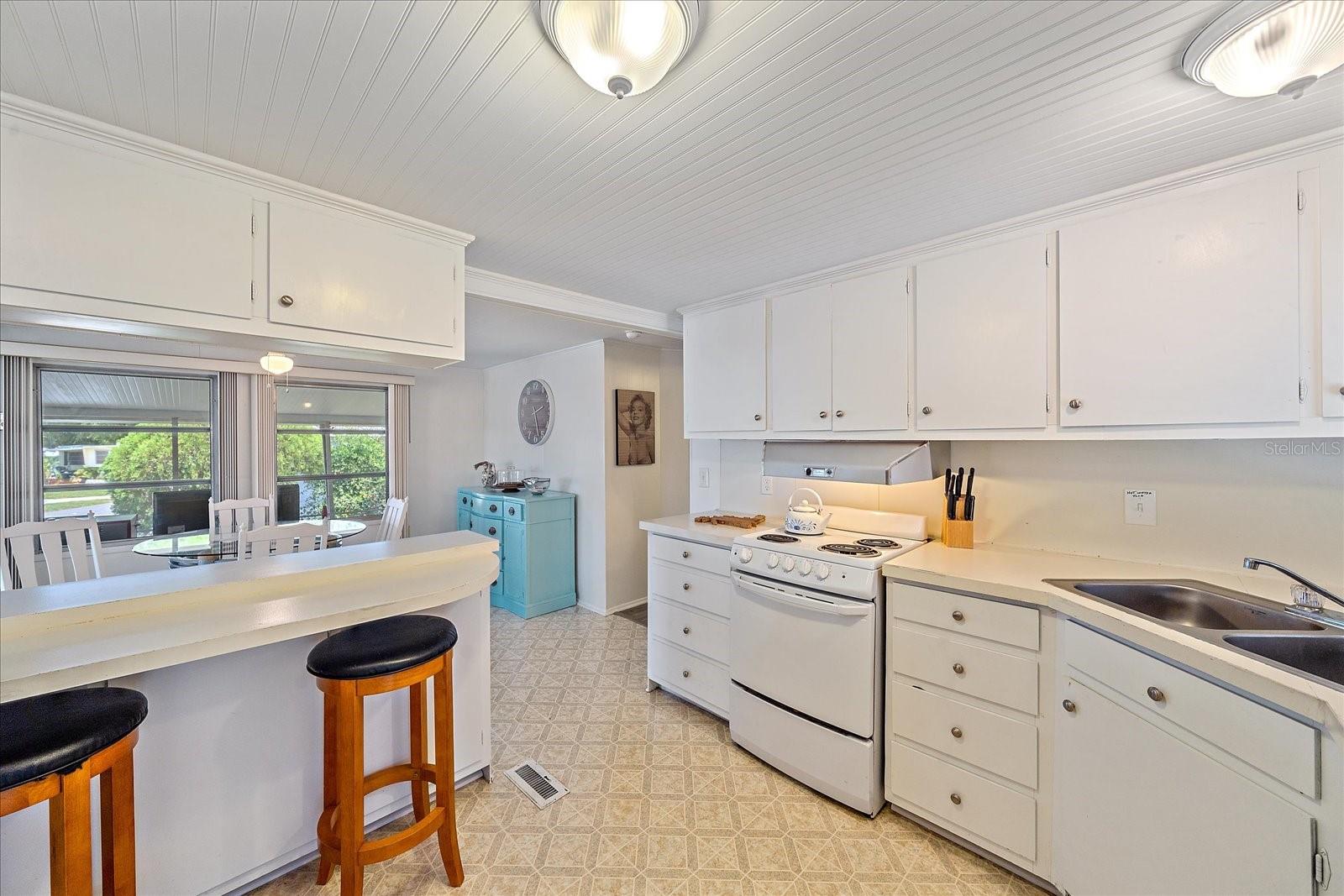 1100 University Pkwy #58, Sarasota, FL 34234 — photo 8 of 47