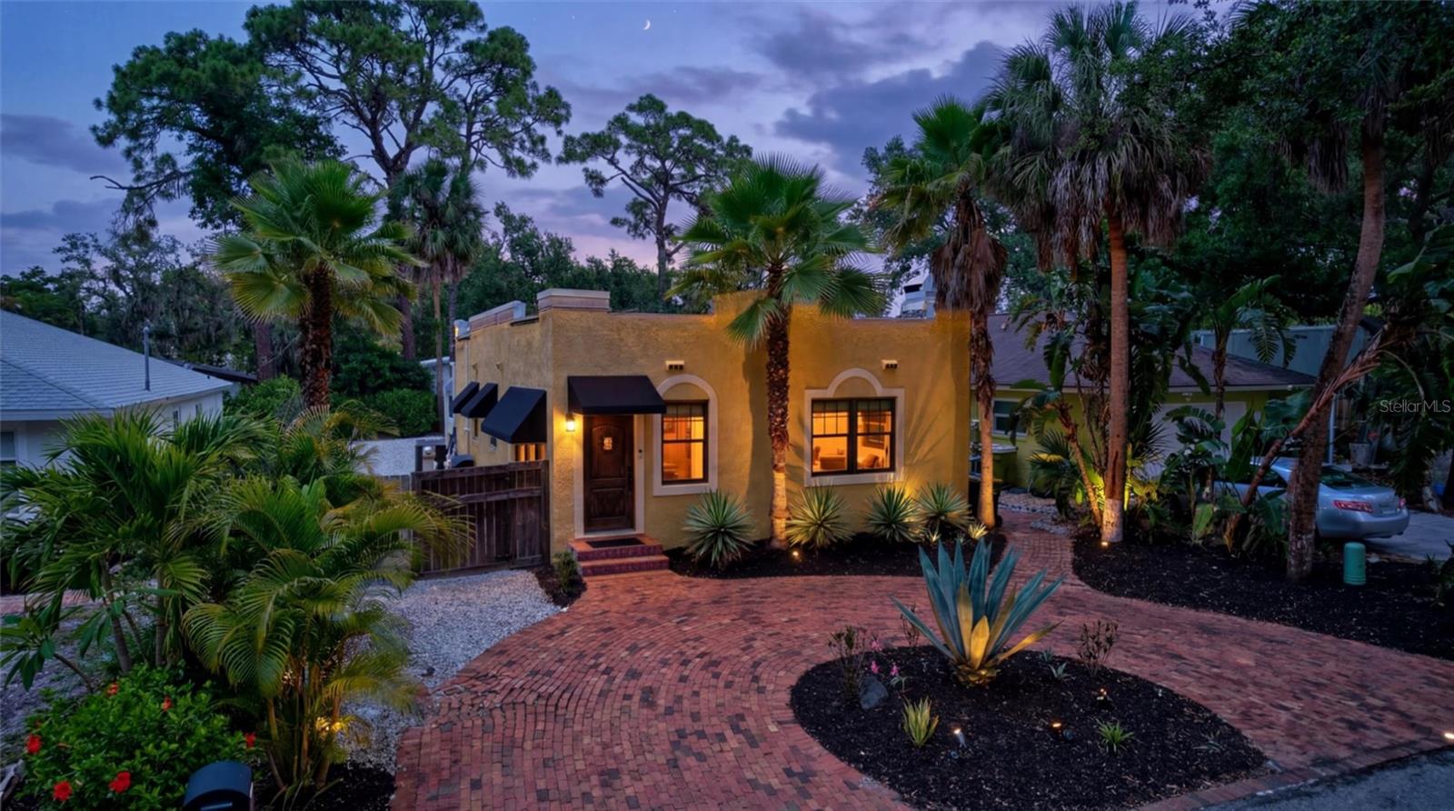 2437 Floyd St, Sarasota, FL 34239 — photo 3 of 50