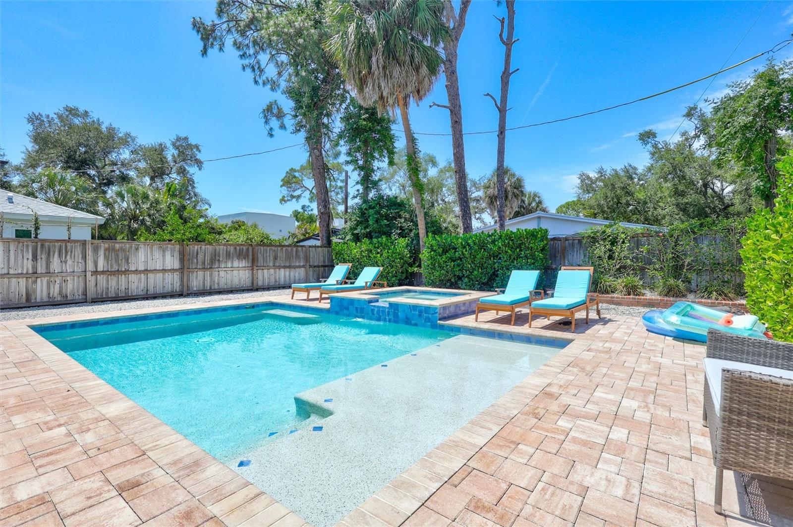 2437 Floyd St, Sarasota, FL 34239 — photo 34 of 50