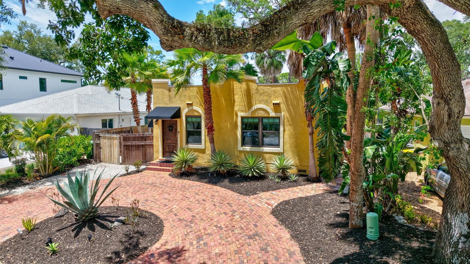 2437 Floyd St, Sarasota, FL 34239 — photo 42 of 50