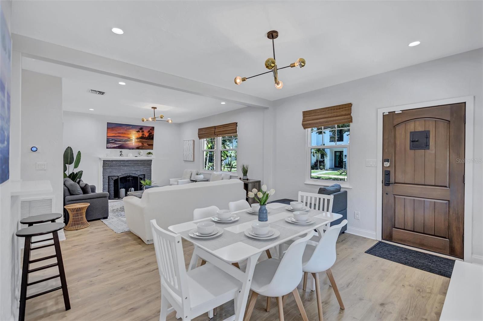 2437 Floyd St, Sarasota, FL 34239 — photo 6 of 50