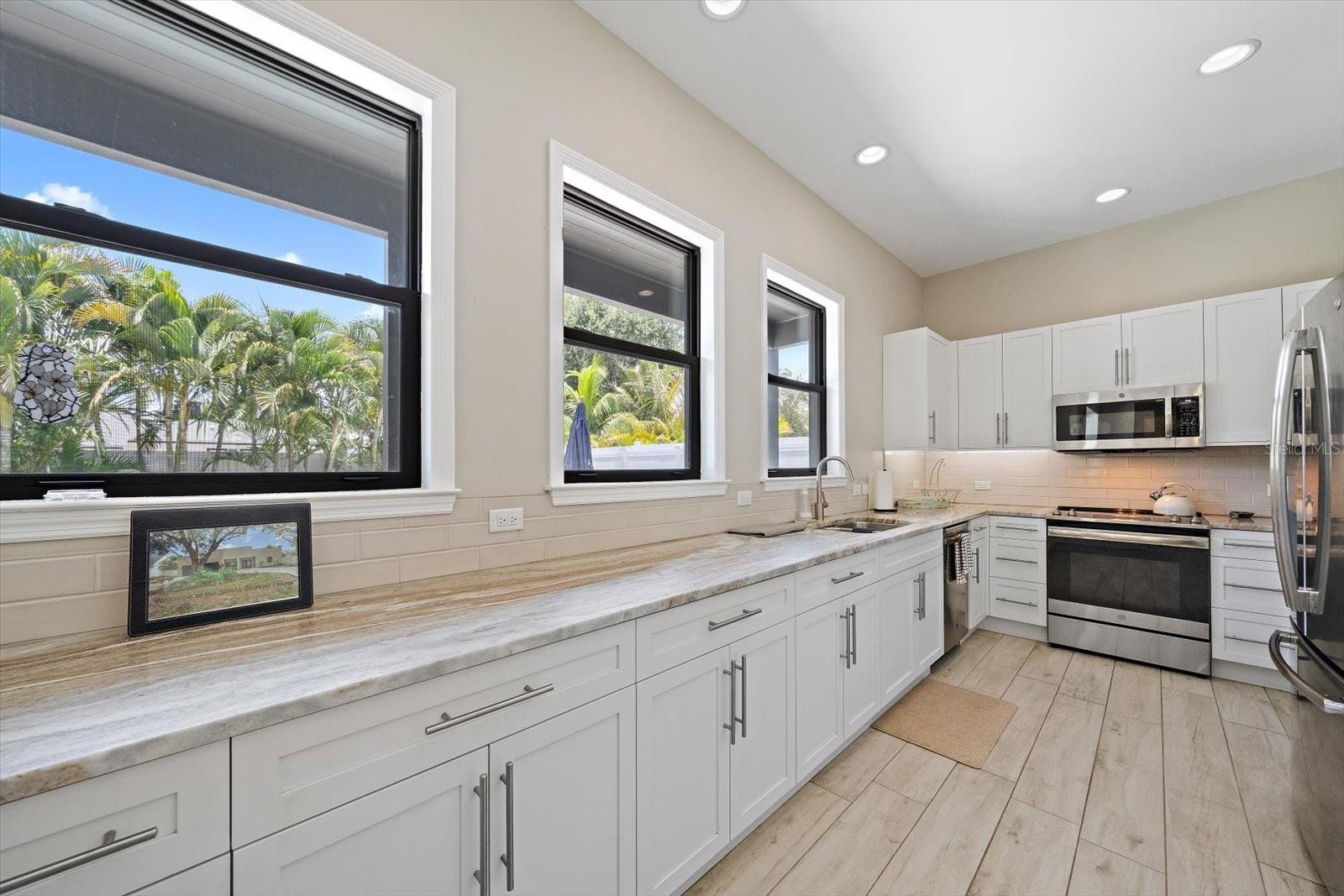 1905 Tulip Dr, Sarasota, FL 34239 — photo 17 of 46