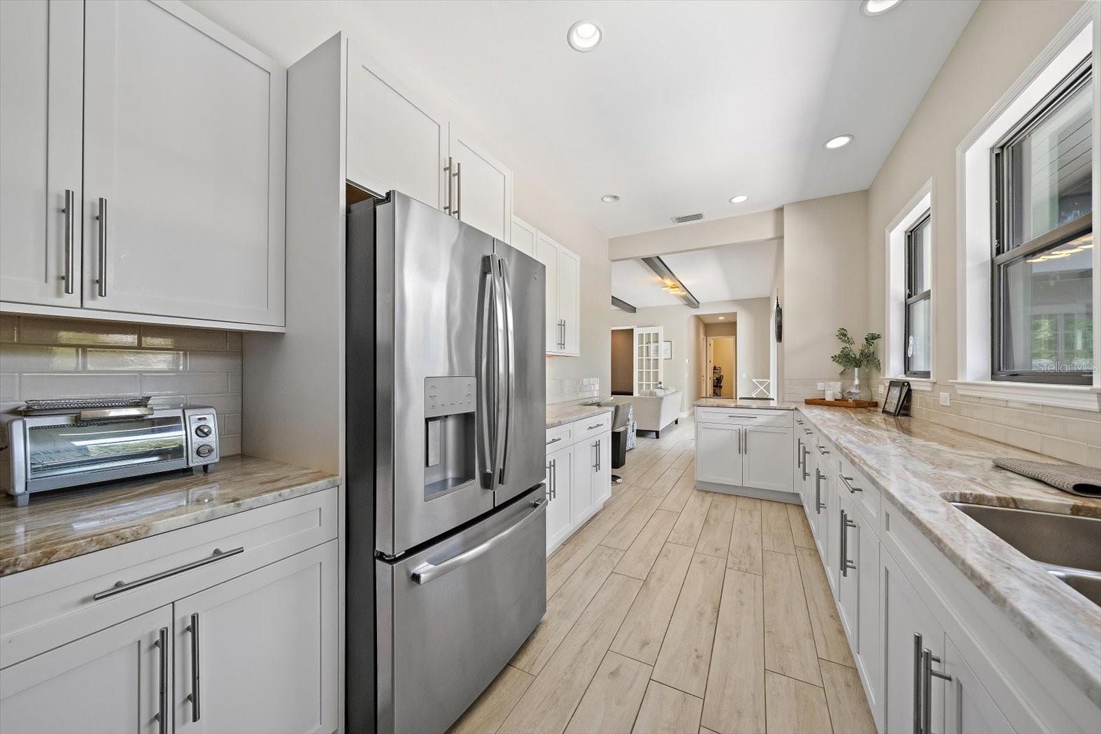 1905 Tulip Dr, Sarasota, FL 34239 — photo 22 of 46