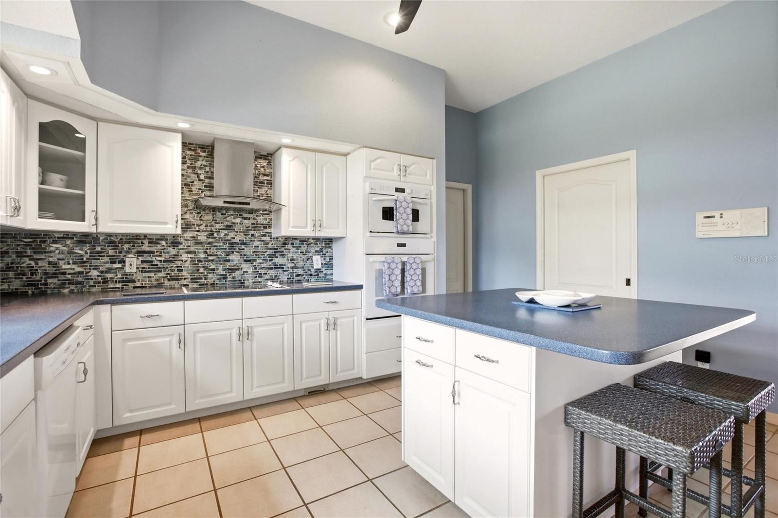 7100 San Casa Dr, Englewood, FL 34224 — photo 15 of 61
