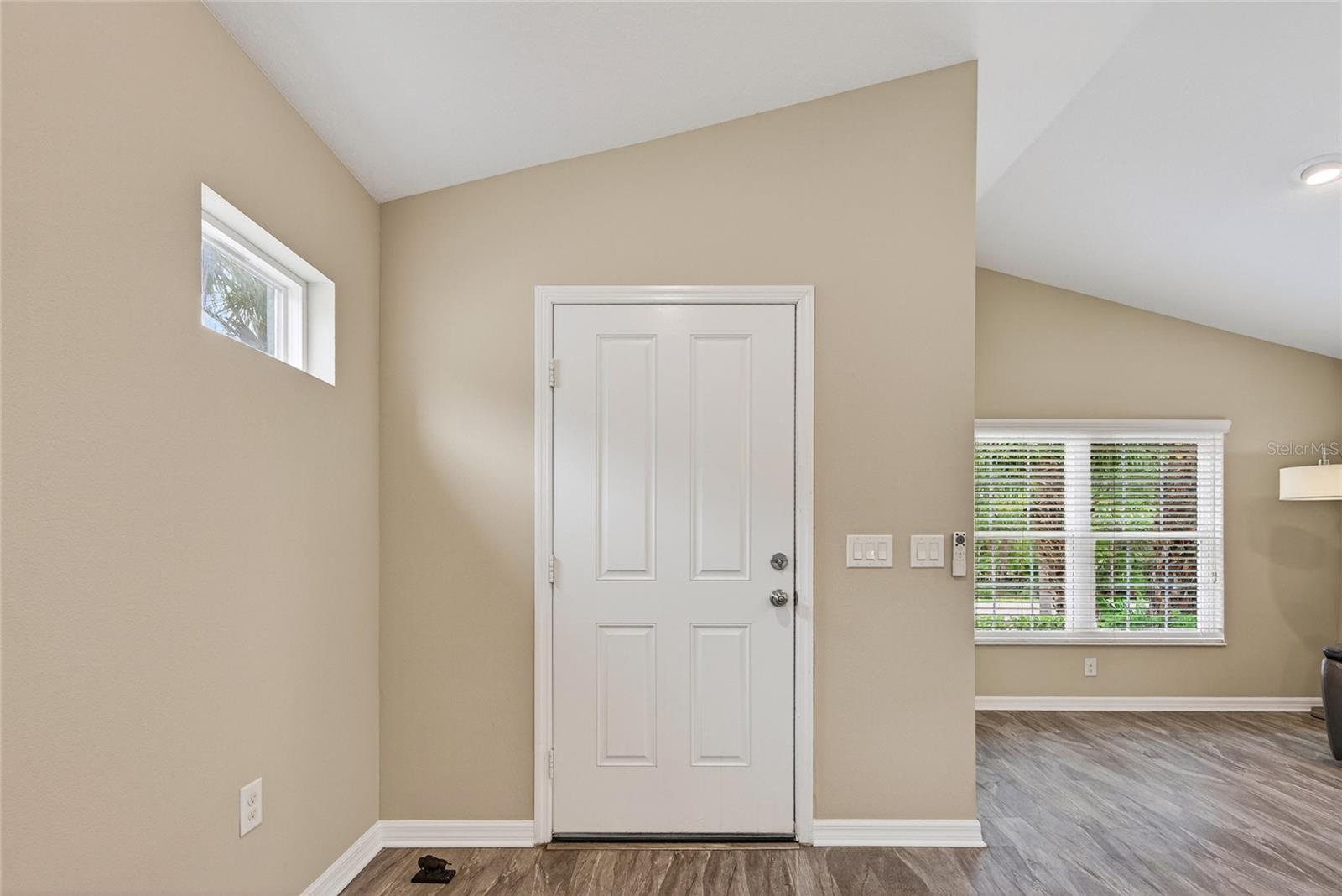 12666 Shimmering Oak Cir, Venice, FL 34293 — photo 16 of 57