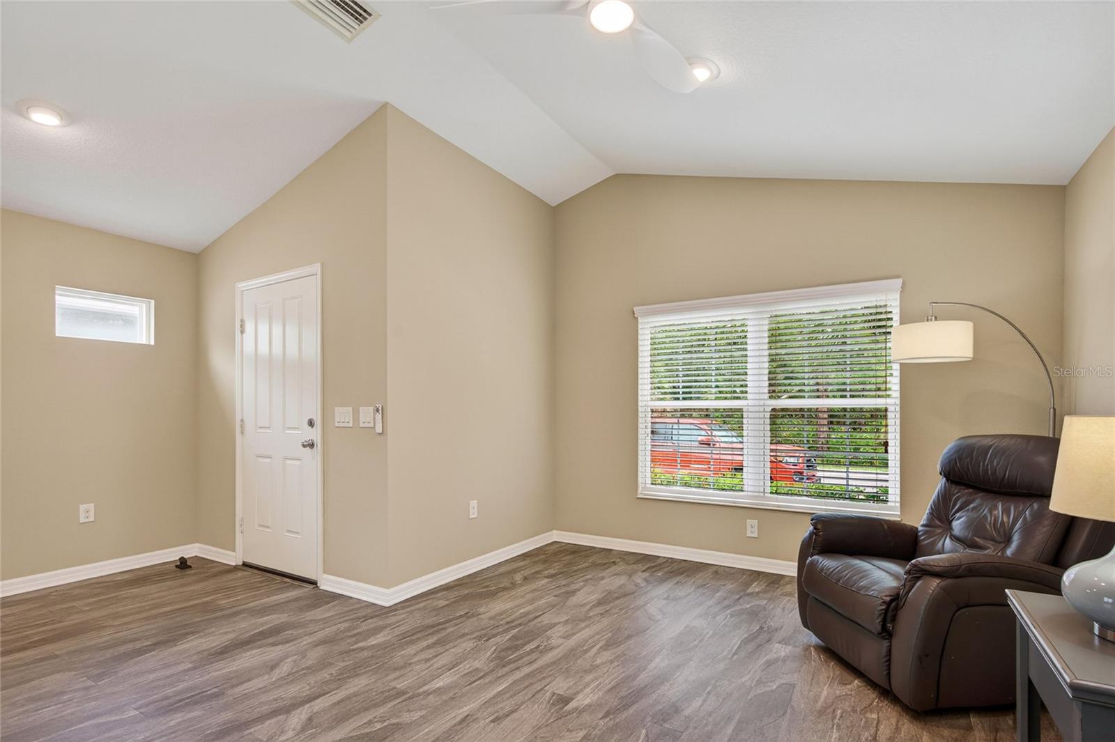 12666 Shimmering Oak Cir, Venice, FL 34293 — photo 17 of 57