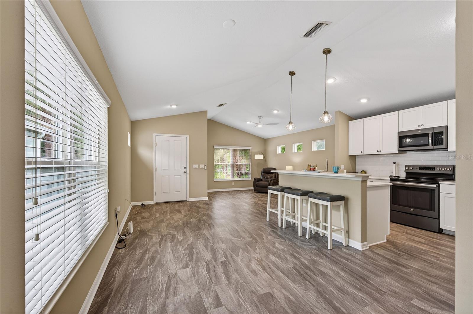 12666 Shimmering Oak Cir, Venice, FL 34293 — photo 18 of 57