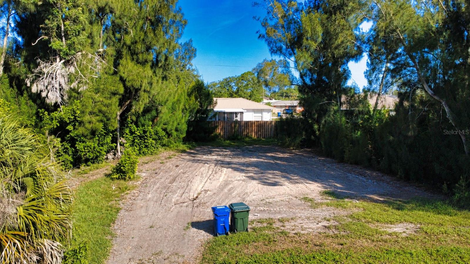 1020 Linden Rd, Venice, FL 34293 — photo 1 of 1