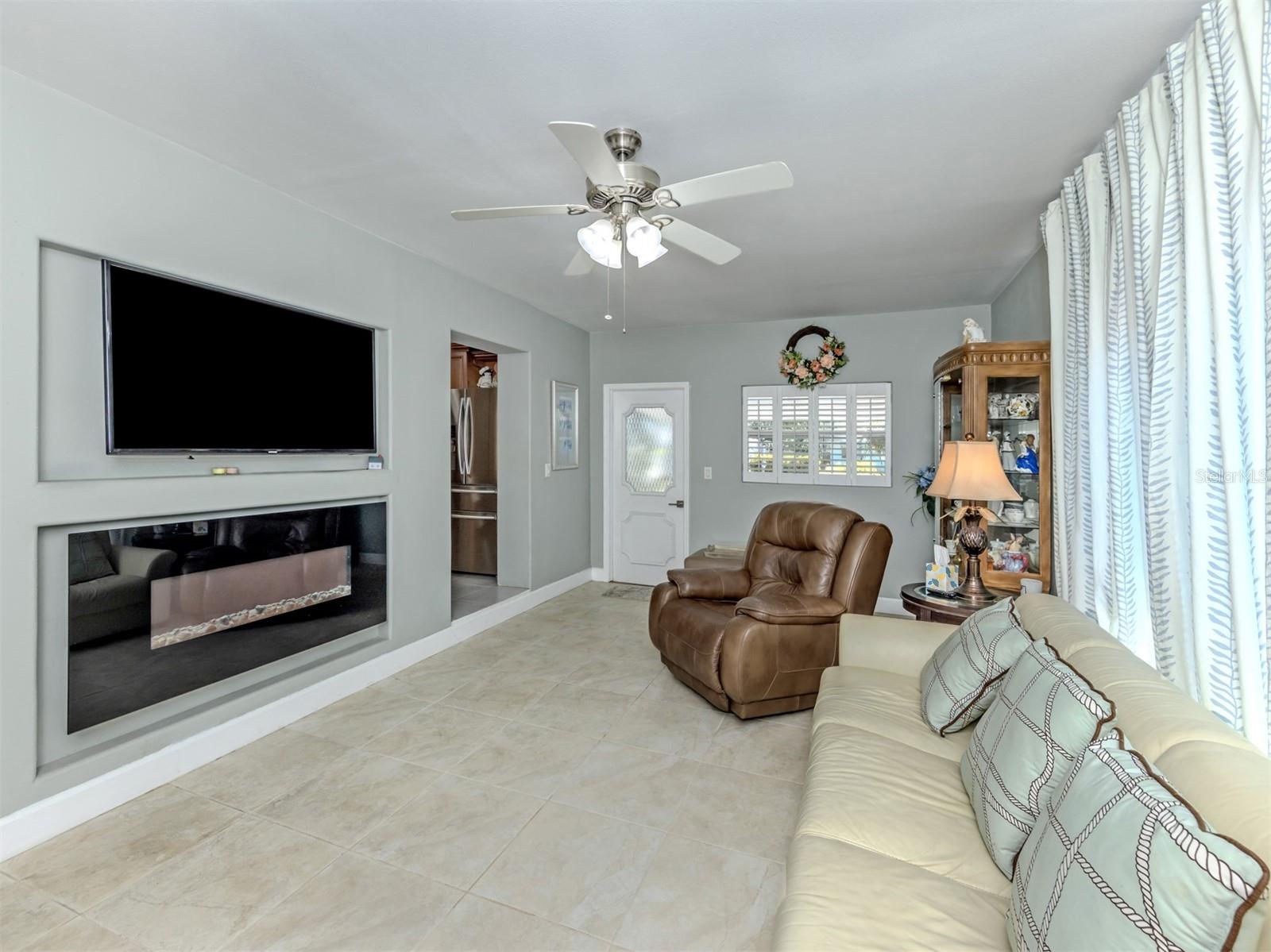 814 Guild Dr, Venice, FL 34285 — photo 5 of 59