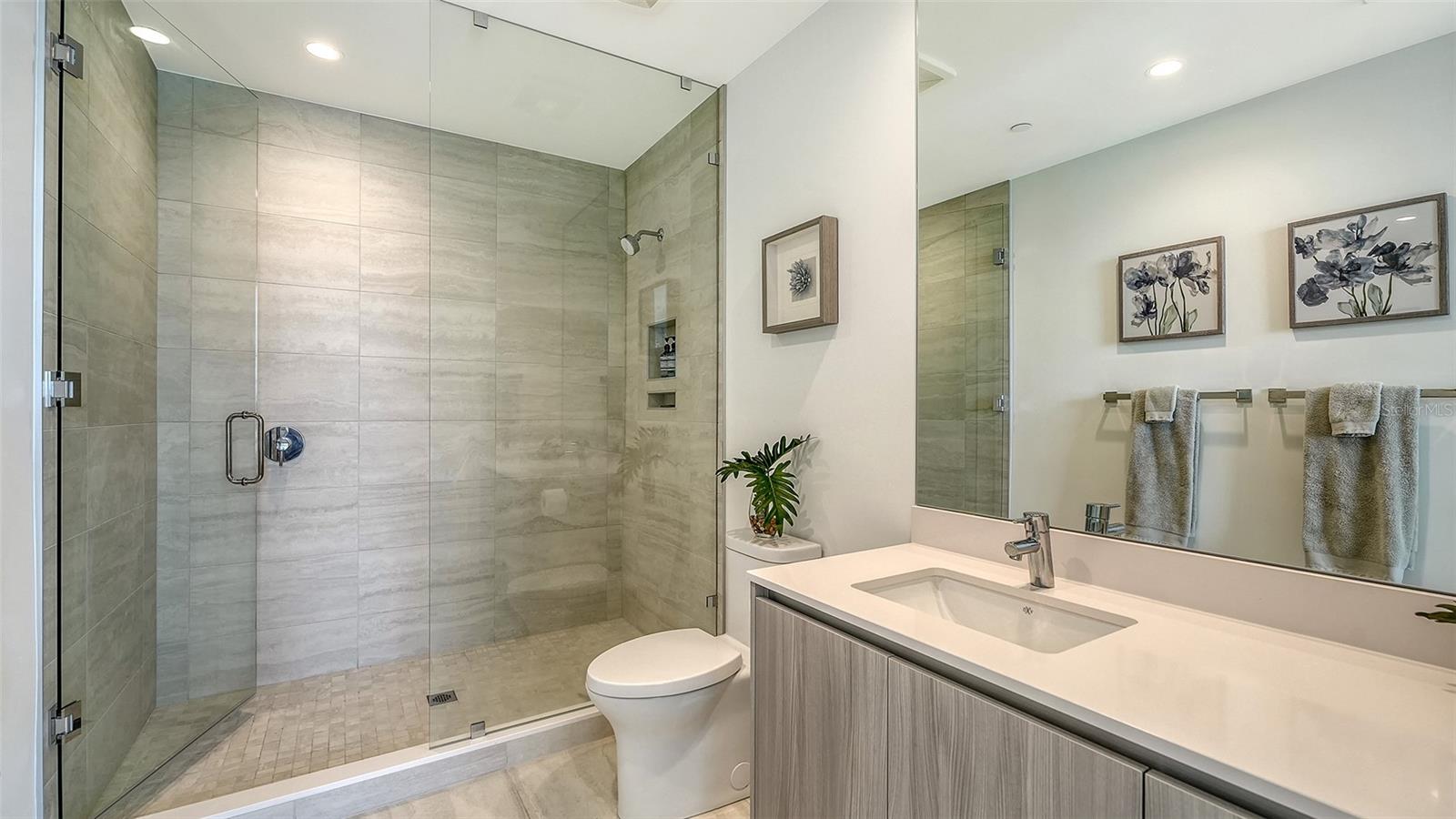 Guest Bedroom Ensuite
