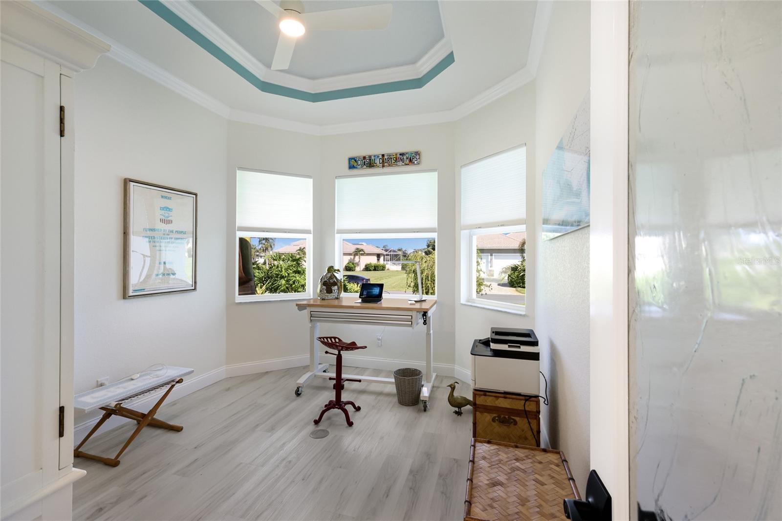 Bonus room as office