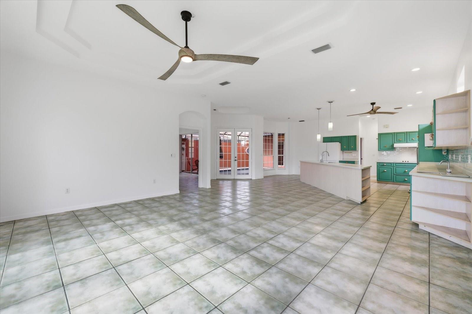 210 Rio Terra, Venice, FL 34285 — photo 17 of 78