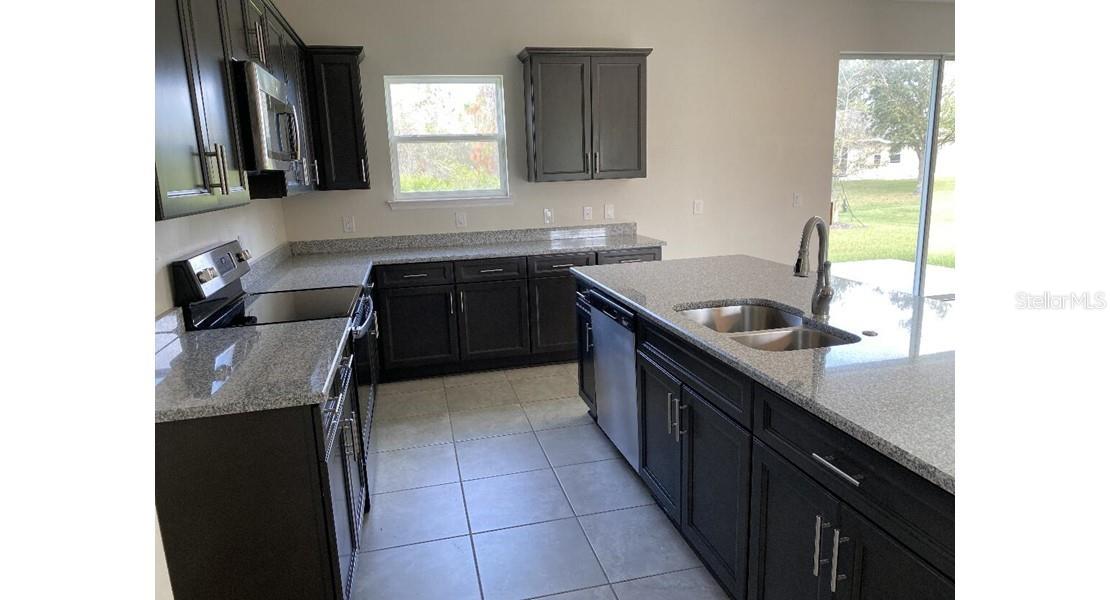 7050 Beckwith Ave, North Port, FL 34291 — photo 3 of 14