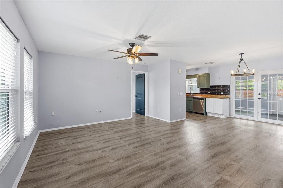 9601 Gulfstream Blvd, Englewood, FL 34224 — photo 7 of 42
