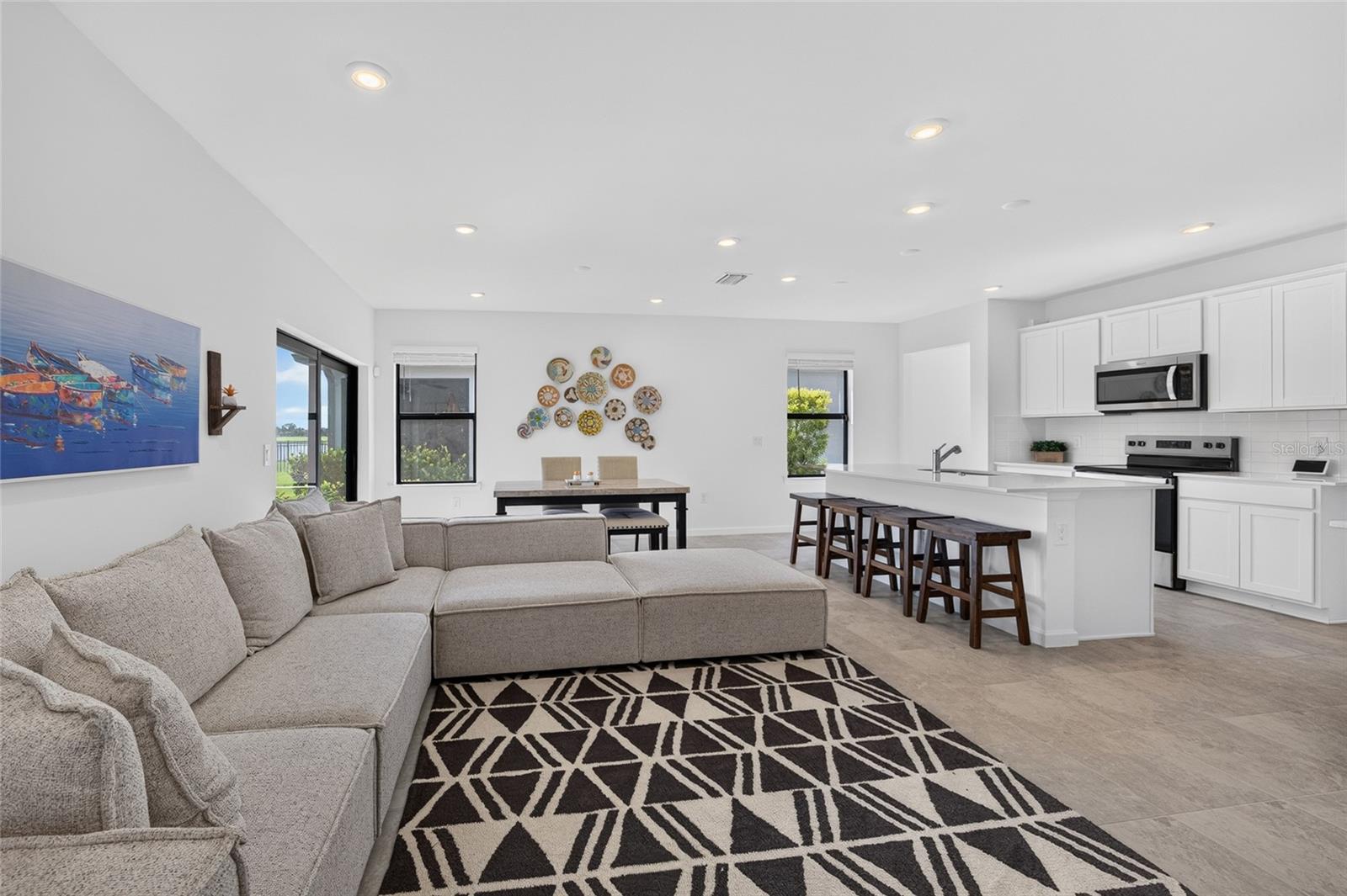 6492 Silverstar Dr, Sarasota, FL 34240 — photo 5 of 34