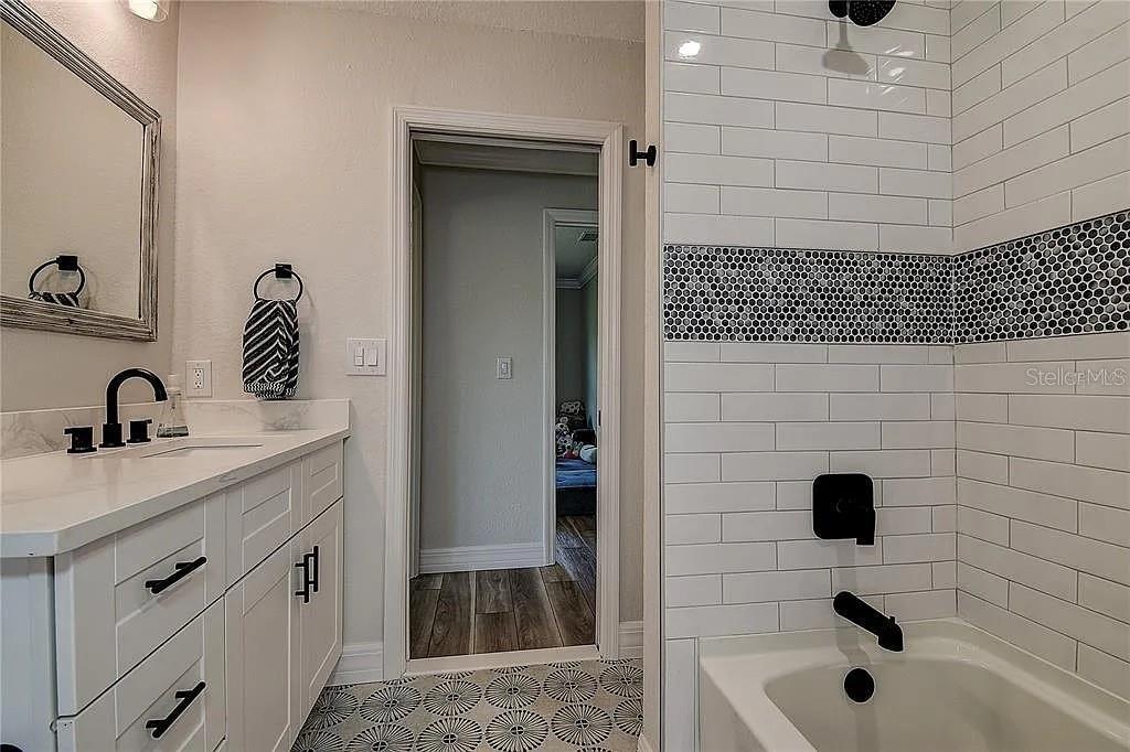 4723 Thomas Hoby Pl, Sarasota, FL 34241 — photo 18 of 26