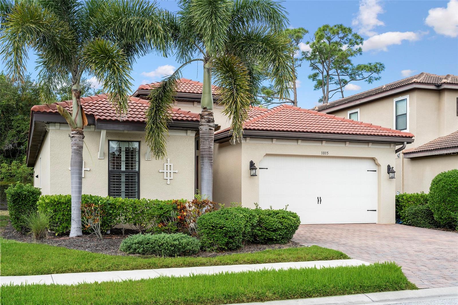1015 Bluffwood Dr