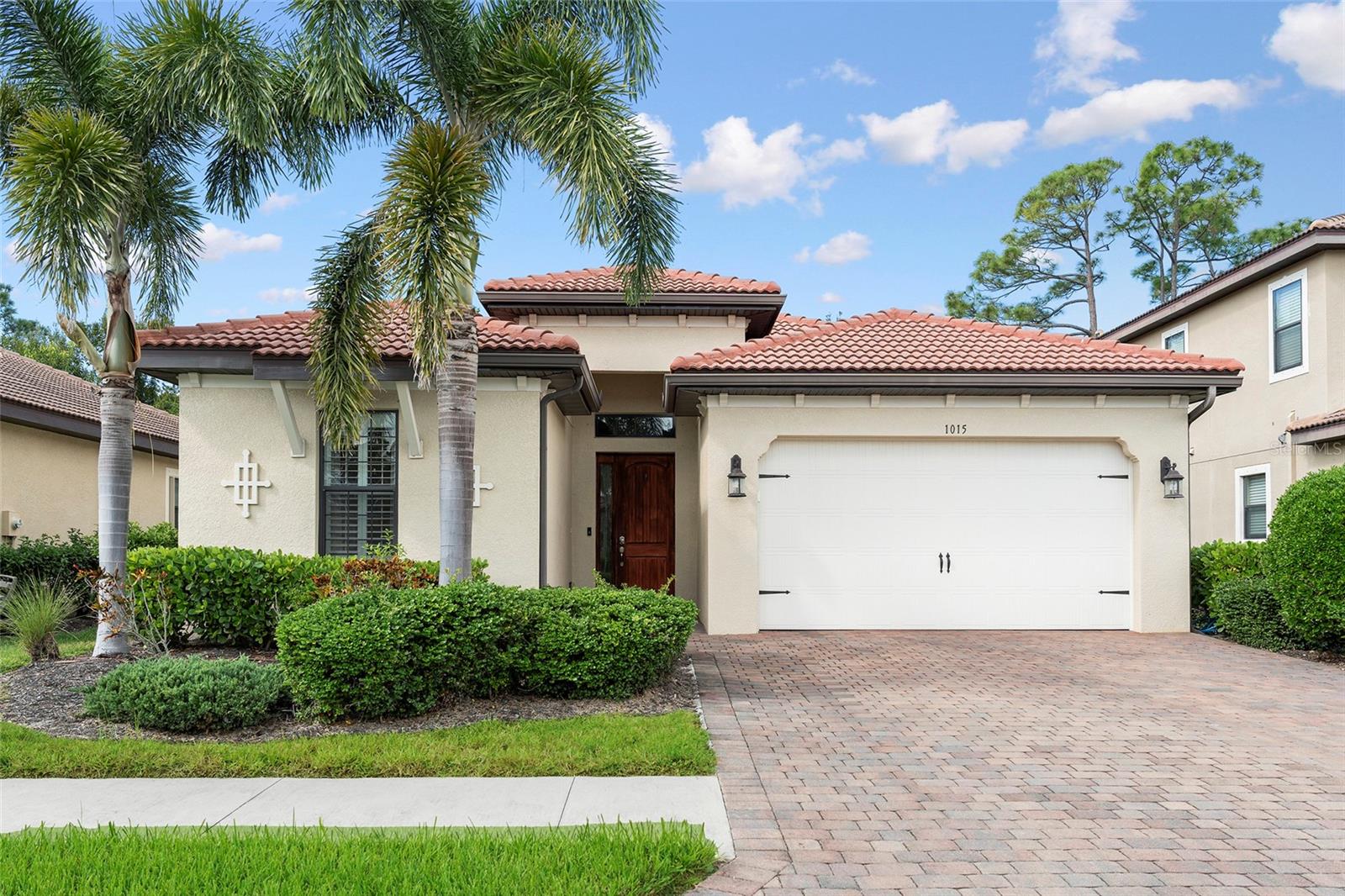 1015 Bluffwood Dr, Nokomis, FL 34275 — photo 2 of 47