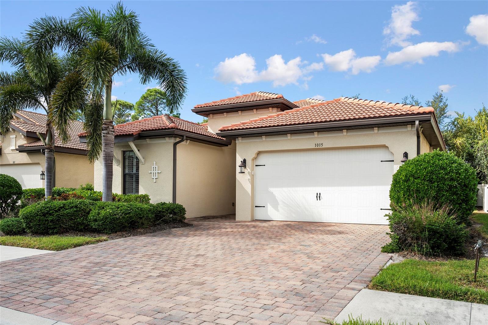 1015 Bluffwood Dr, Nokomis, FL 34275 — photo 3 of 47