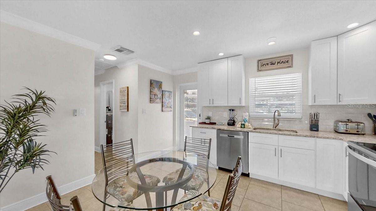 5830 Midnight Pass Rd #3, Sarasota, FL 34242 — photo 9 of 46