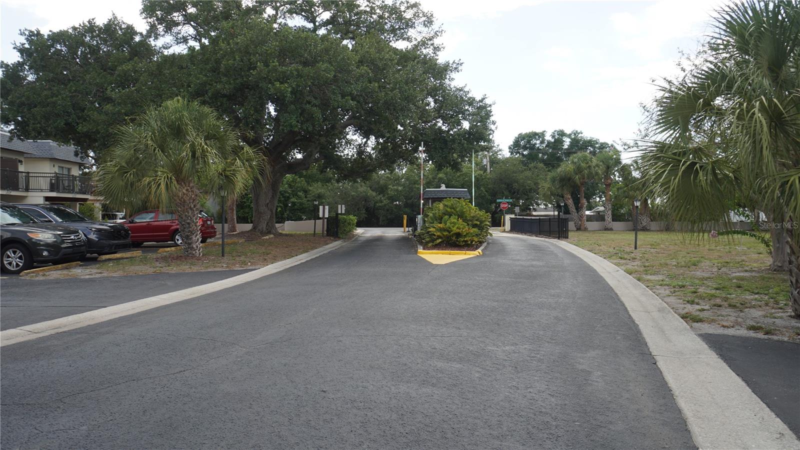 3312 Ramblewood Pl, Sarasota, FL 34237 — photo 3 of 21