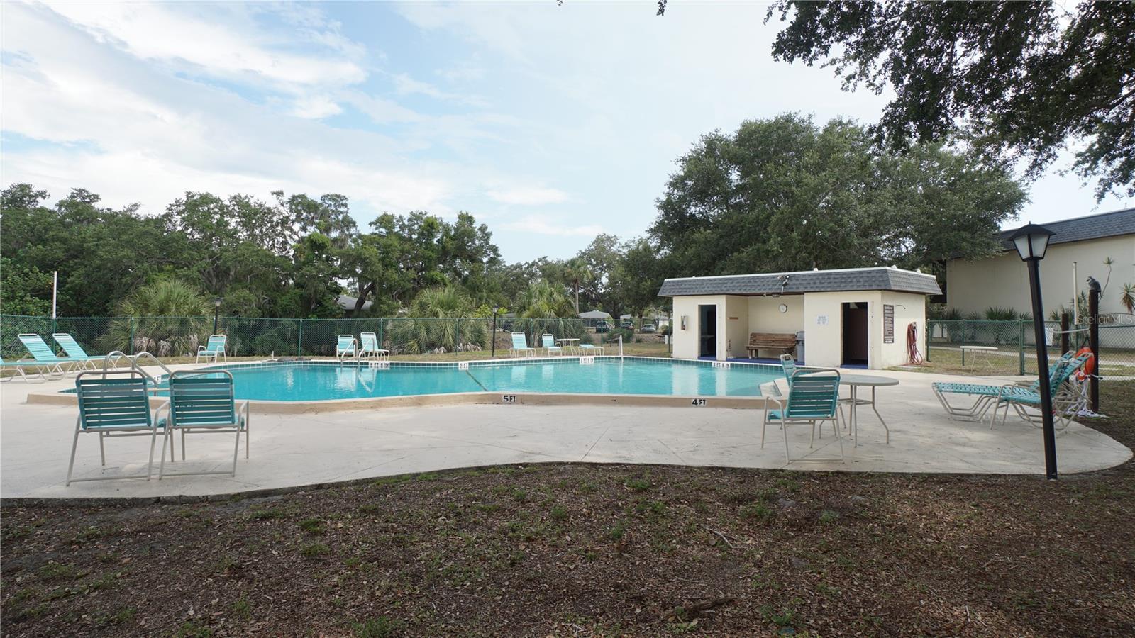 3312 Ramblewood Pl, Sarasota, FL 34237 — photo 6 of 21