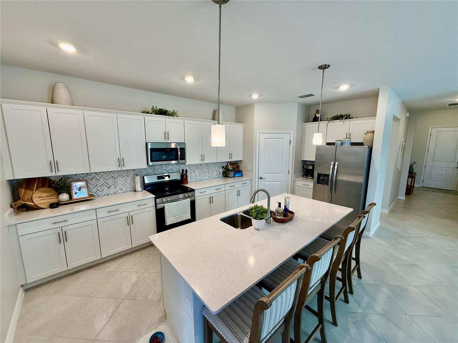 10852 Sun Drop St, Venice, FL 34293 — photo 6 of 21