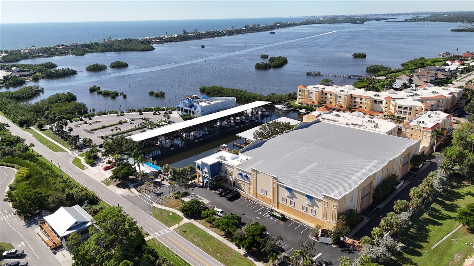 570 Blackburn Point Rd #23, Osprey, FL 34229 — photo 2 of 3
