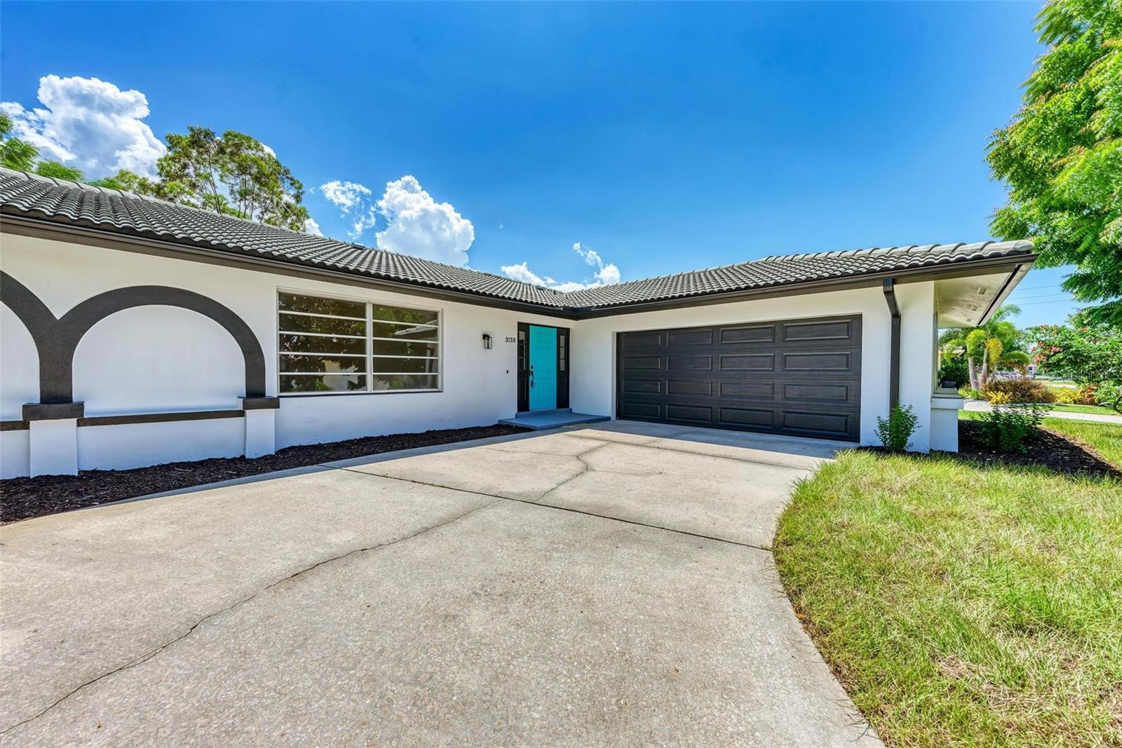 3120 Guadalupe Dr