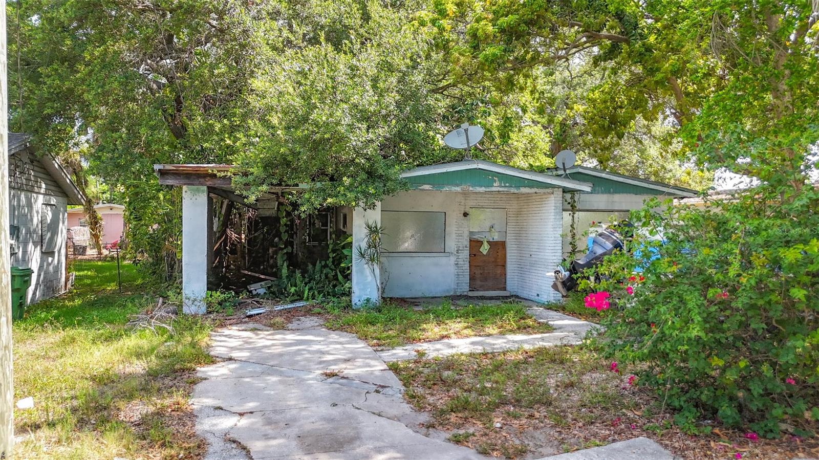 1679 24th St, Sarasota, FL 34234 — photo 5 of 18