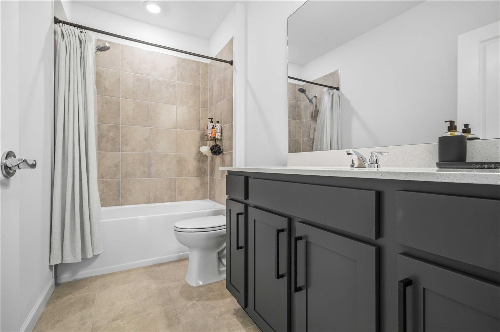 6548 Silverstar Dr, Sarasota, FL 34240 — photo 15 of 32