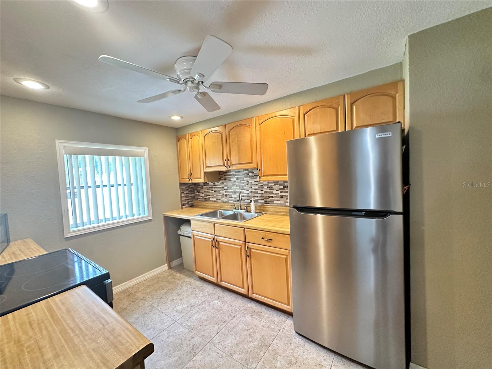 1230 Woodlawn Ave, Punta Gorda, FL 33950 — photo 6 of 39