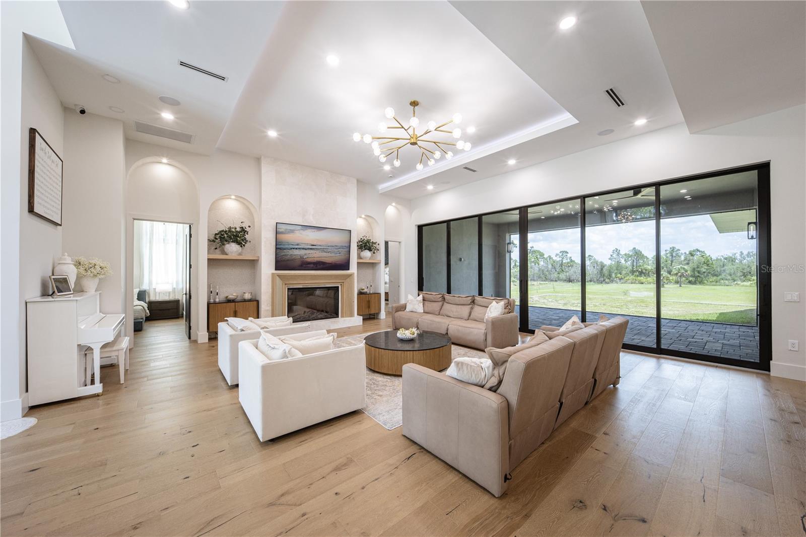 9240 Falcon Ct, Venice, FL 34293 — photo 9 of 100