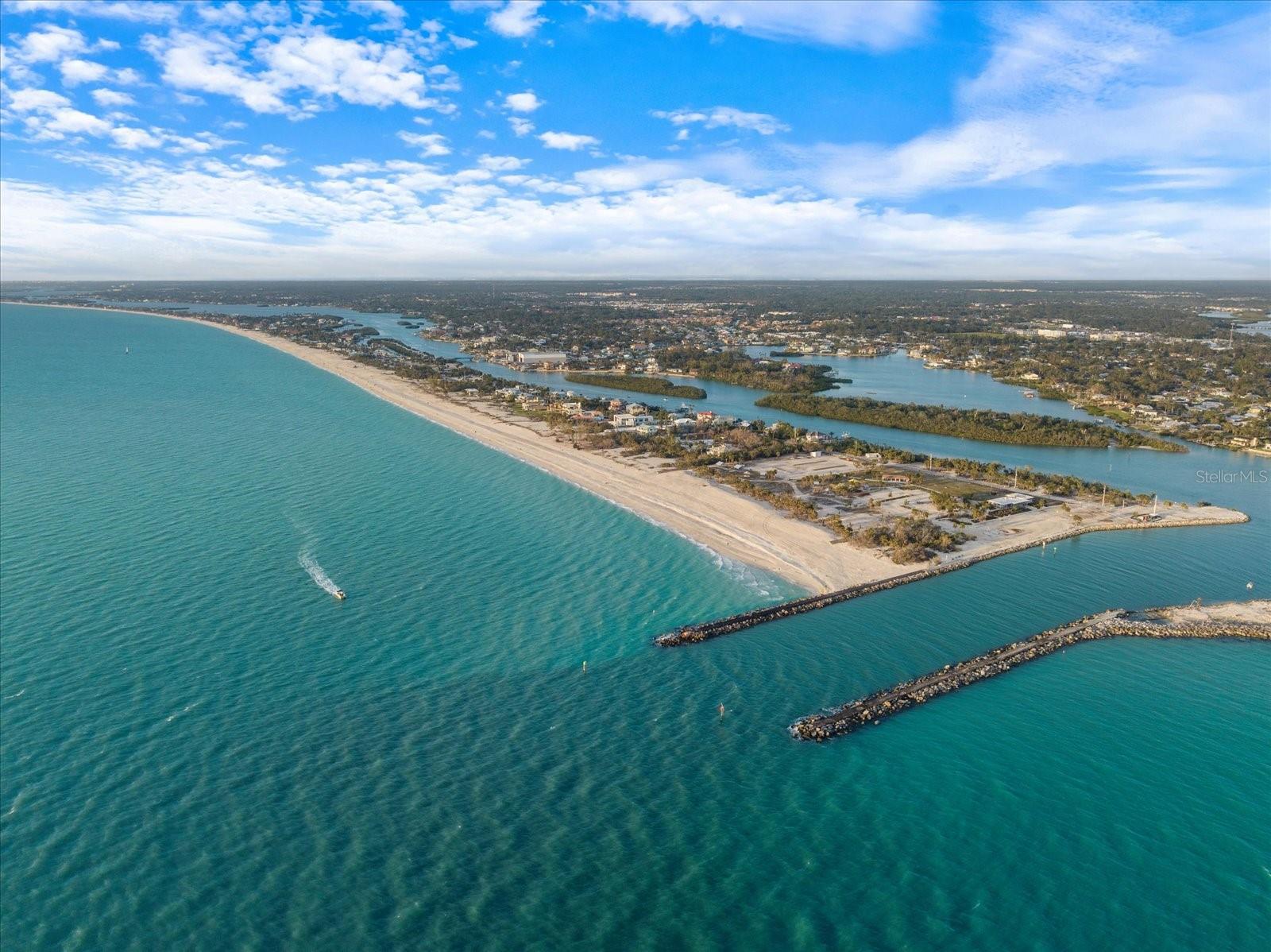 the Venice Inlet and beyond on the Gulf of Mexico is just minutes away.