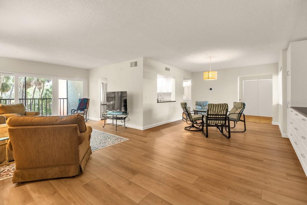 2753 Orchid Oaks Dr #104, Sarasota, FL 34239 — photo 6 of 33