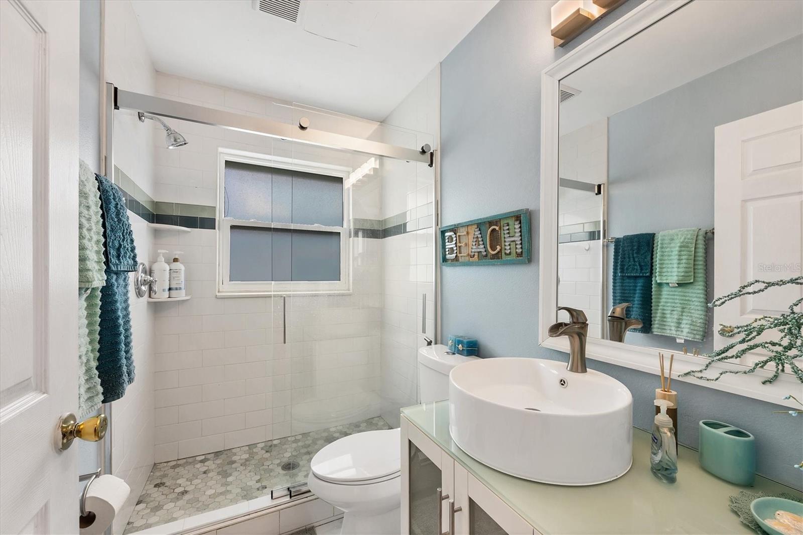 2445 Apache St, Sarasota, FL 34231 — photo 27 of 33