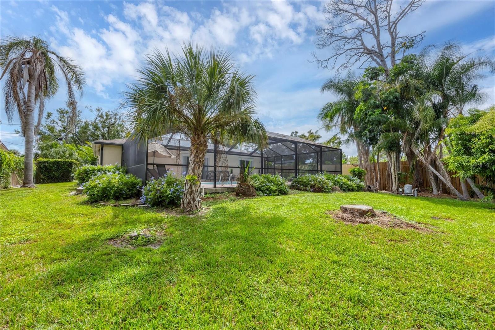2445 Apache St, Sarasota, FL 34231 — photo 32 of 33