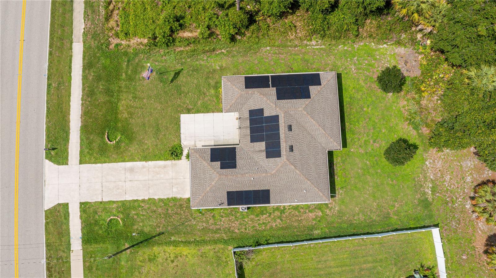 Full Homesite and Surrounding Greenery