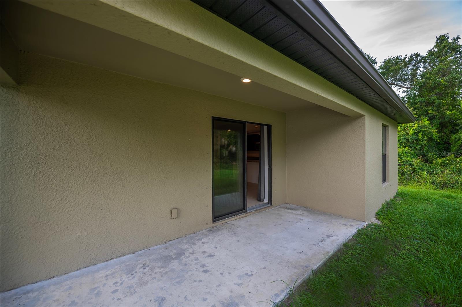 Spacious Covered Patio
