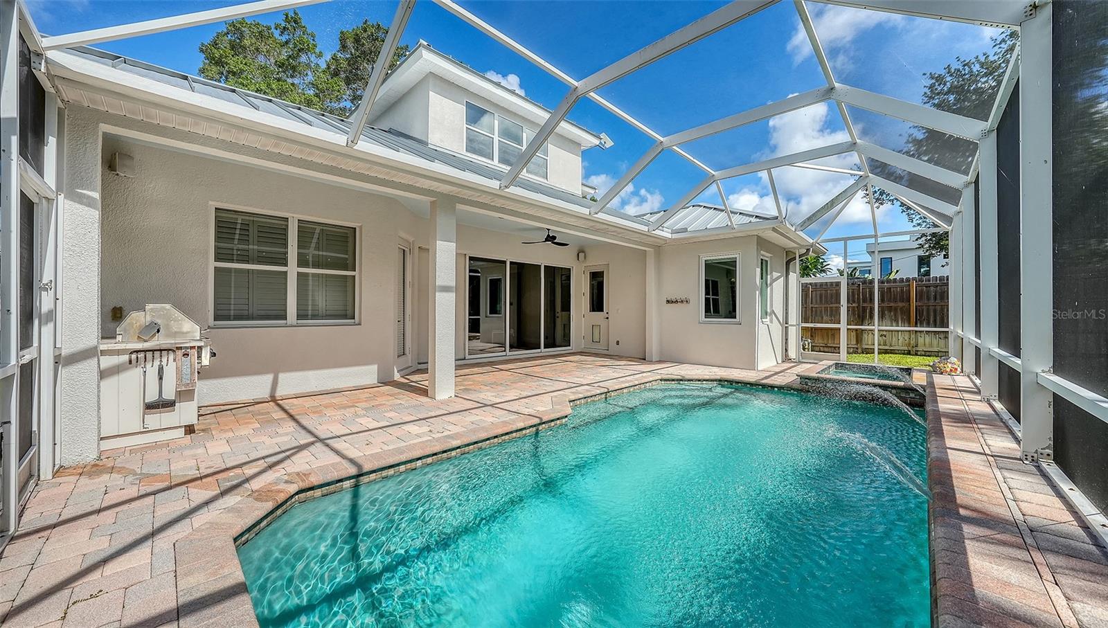 3921 Maravic Pl, Sarasota, FL 34231 — photo 28 of 33