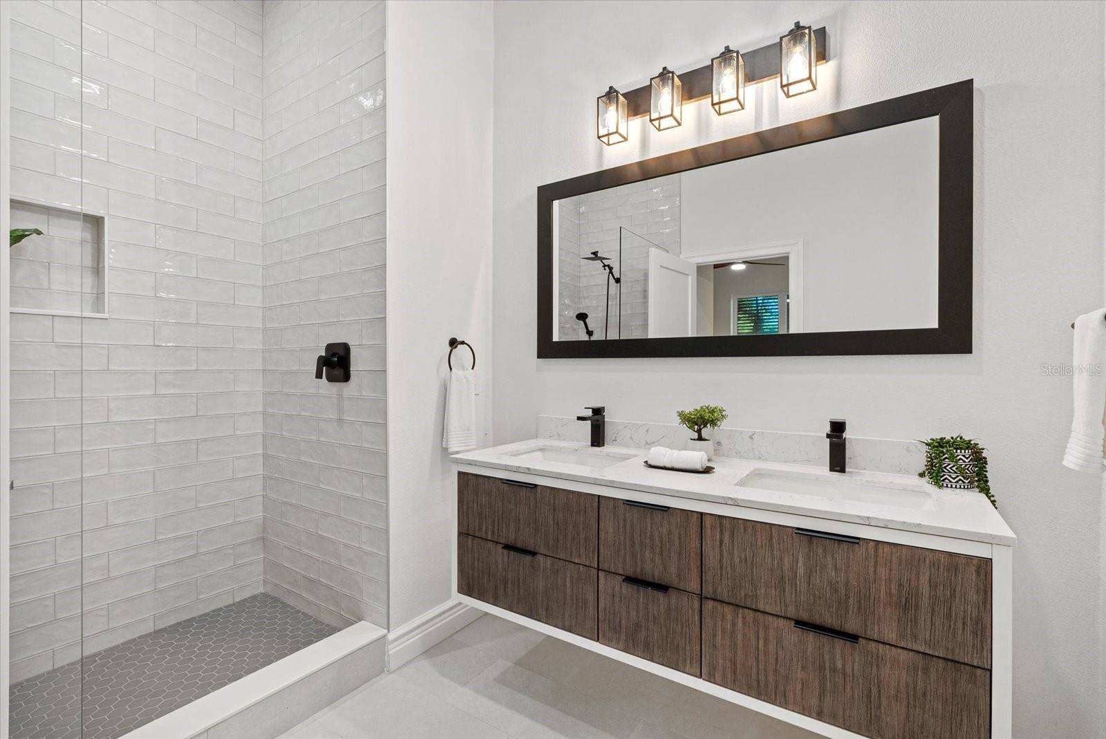 Guest Bedroom 2 Bathroom