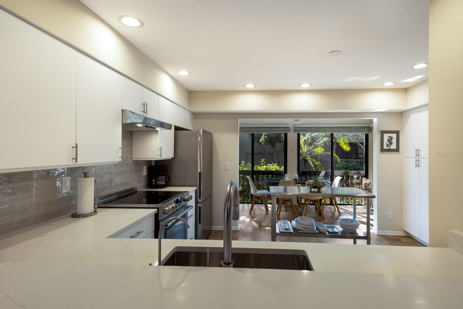 1479 Landings Cir #41, Sarasota, FL 34231 — photo 15 of 77